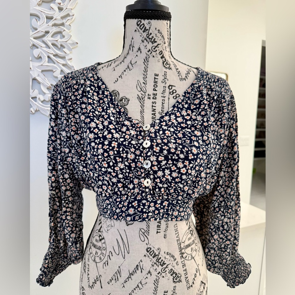 Angie Crop Top~ Navy Floral